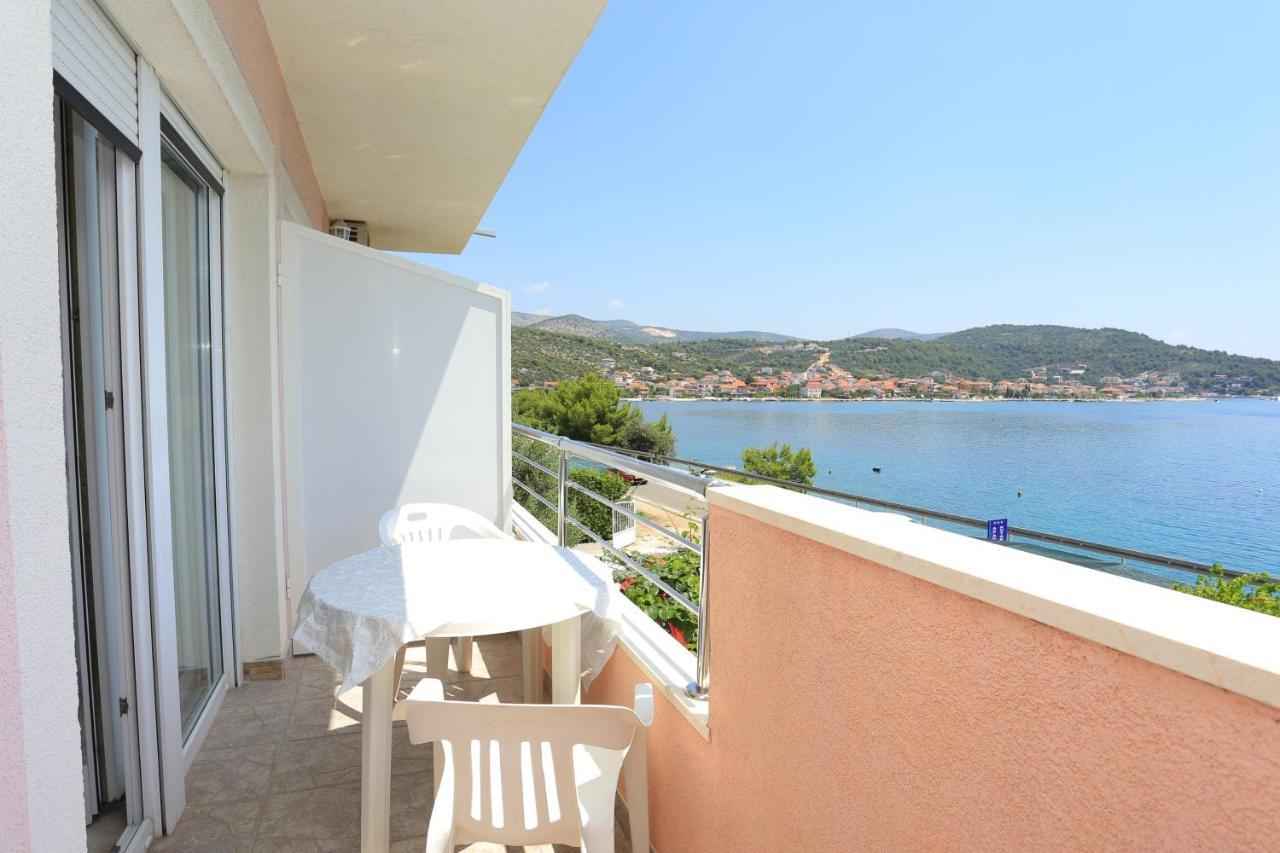 Apartments By The Sea Poljica, Trogir - 19316 マリナ エクステリア 写真