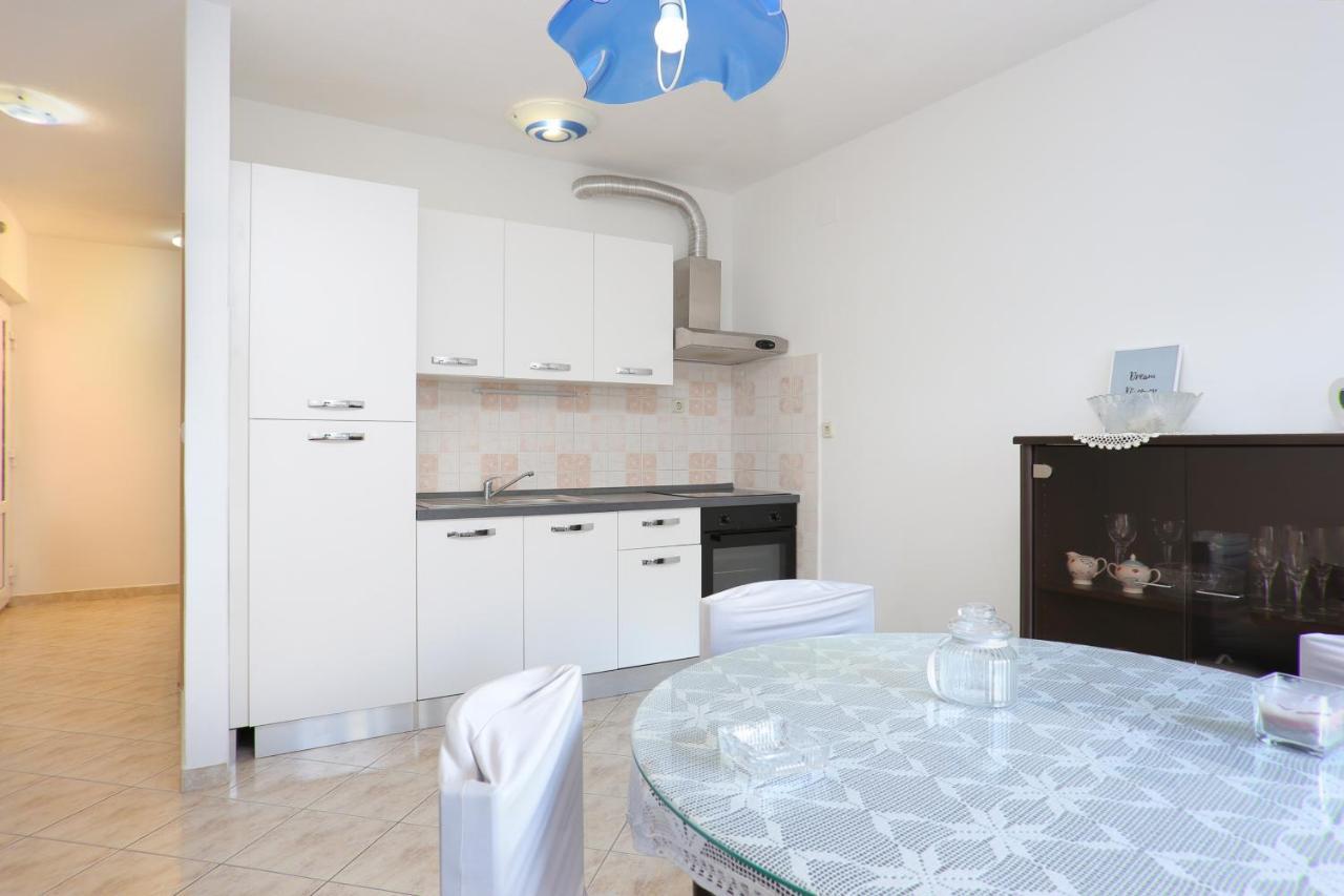 Apartments By The Sea Poljica, Trogir - 19316 マリナ エクステリア 写真